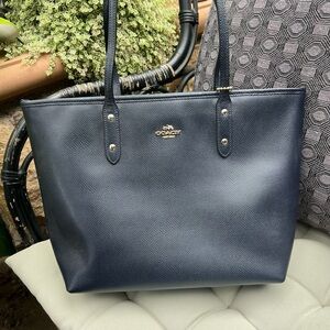 NWT Coach F36875 City Zip Tote Crossgrain Leather Midnight Navy Blue Bag